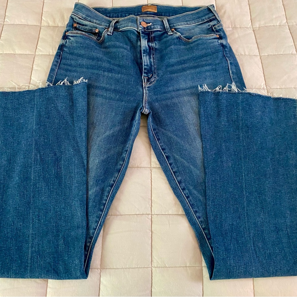 MOTHER The Weekender Mid-Rise Flare Jeans - Picture 6 of 10